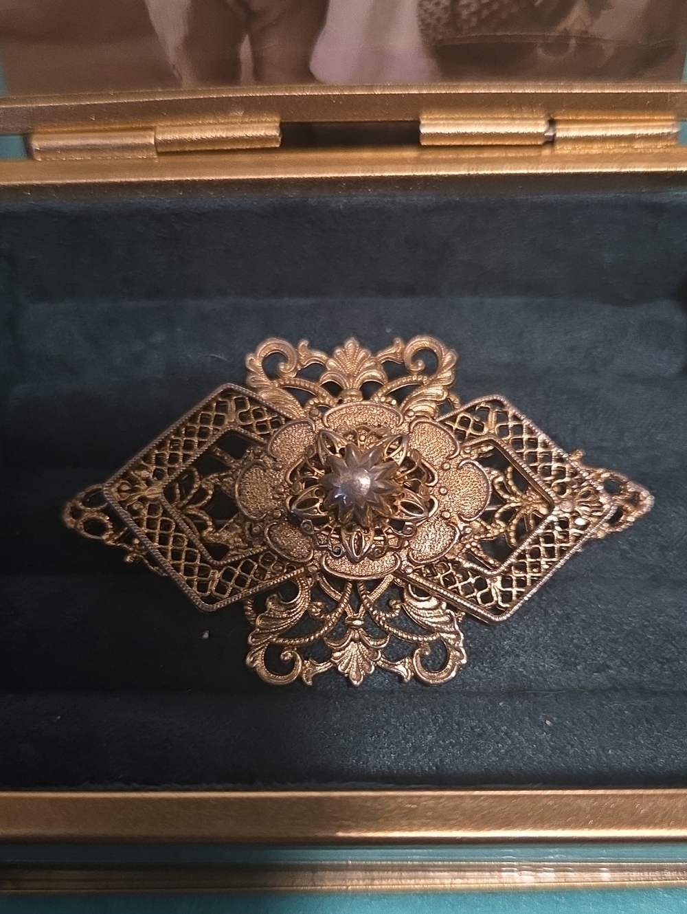 Vintage Filigree Brooch in Antique Gold Tone